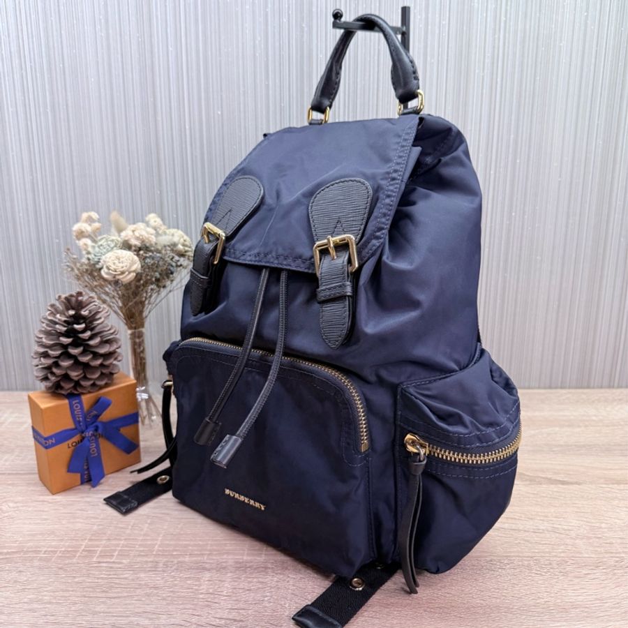 Burberry 深藍色金釦軍旅後背包-3