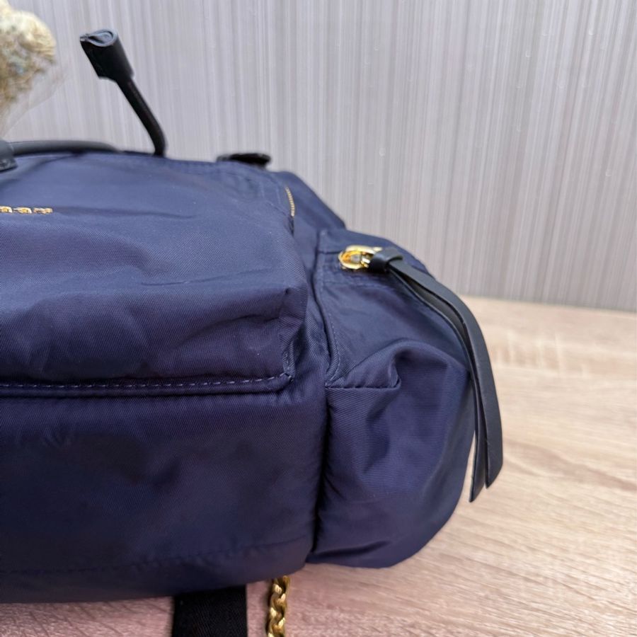 Burberry 深藍色金釦軍旅後背包-16