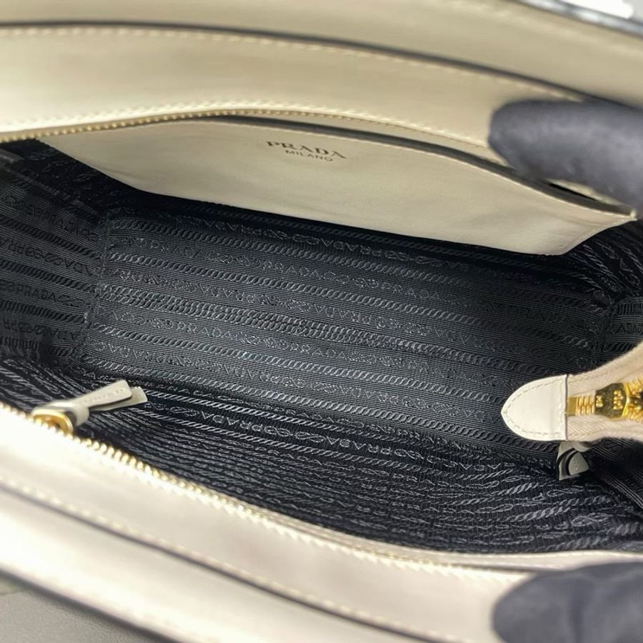 🤍 威選精品|PRADA 白色 Saffiano 十字紋 手提肩背包 🤍-11