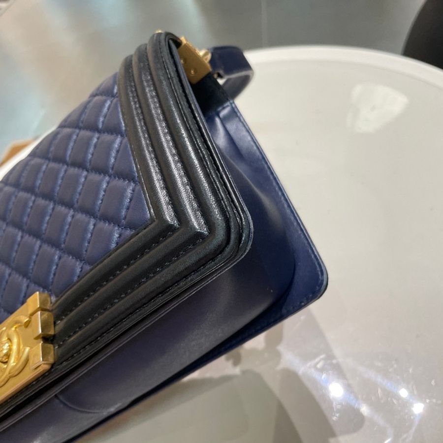 CHANEL香奈儿leboy海军蓝拼黑金扣中号25*15*7-15