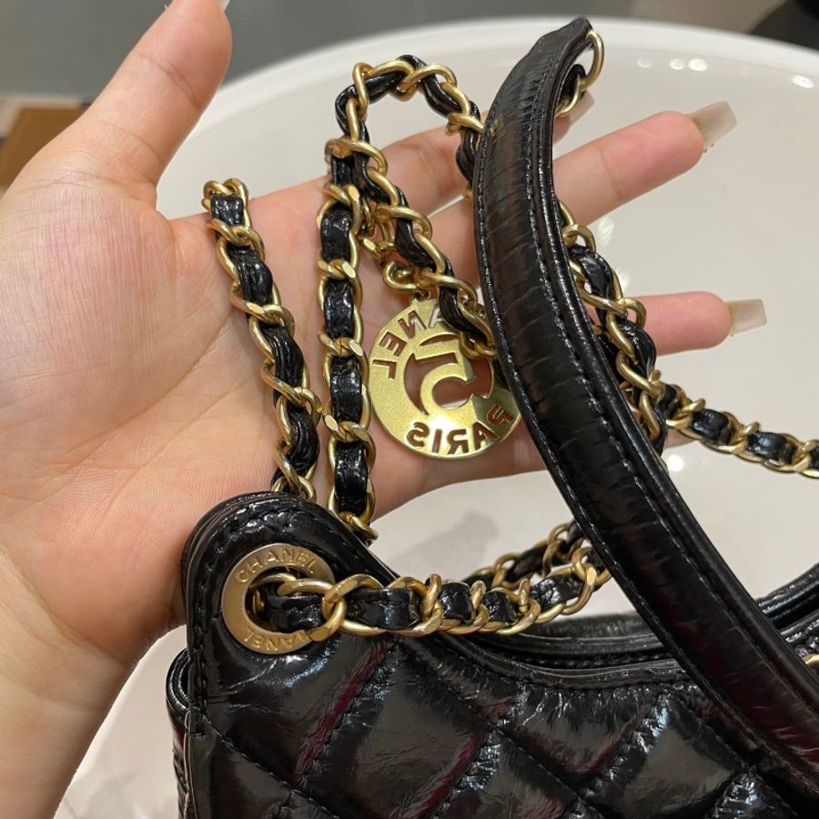 芯片款CHANEL香奈儿天猫精灵黑金金币菱格纹油蜡皮小号可斜挎肩带嬉皮流浪包17*19*6-11