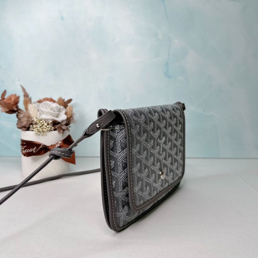GOYARD 全新Plumet灰色信封斜背包-3