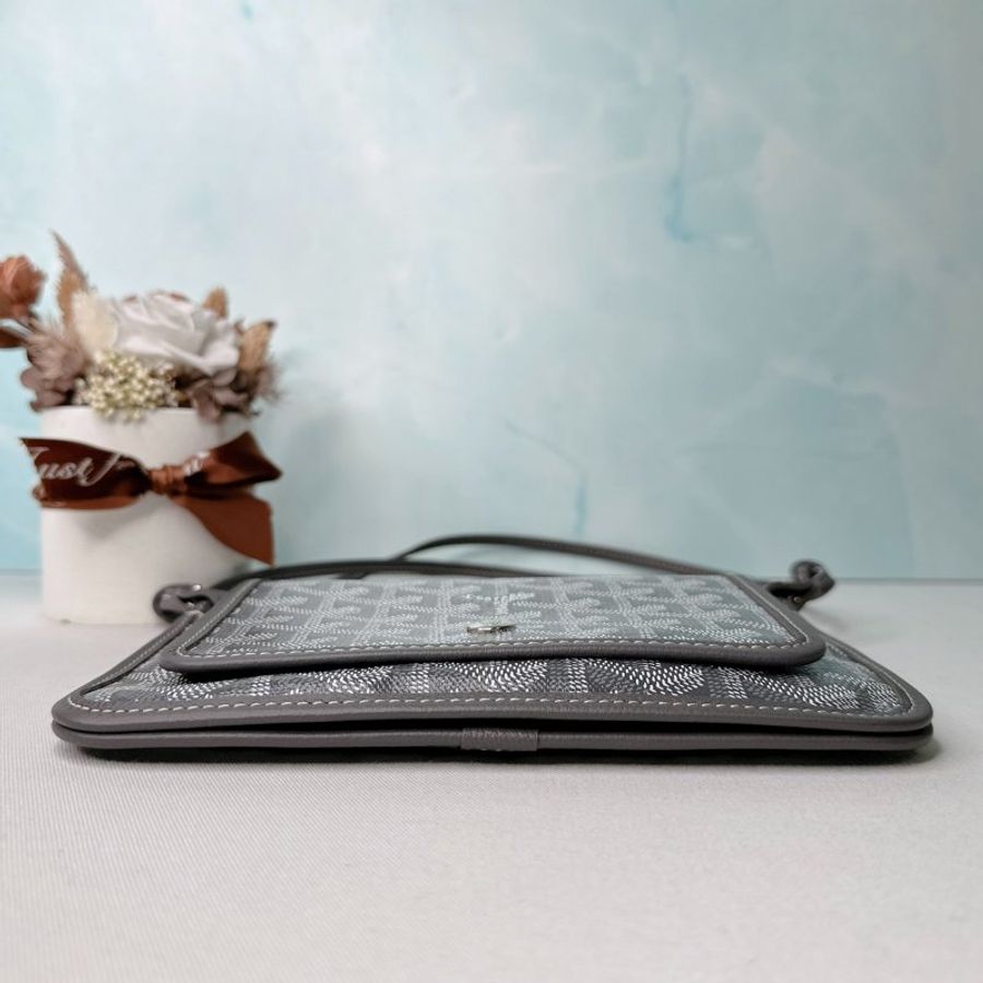 GOYARD 全新Plumet灰色信封斜背包-6