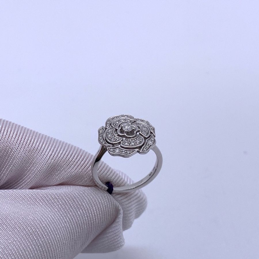 Chanel 香奈兒Camelia系列 白金滿鑽山茶花戒指 48碼 整朵山茶花密鑲碎鑽+中心主鑽-3