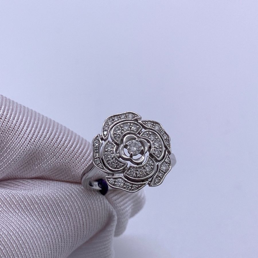 Chanel 香奈兒Camelia系列 白金滿鑽山茶花戒指 48碼 整朵山茶花密鑲碎鑽+中心主鑽-6