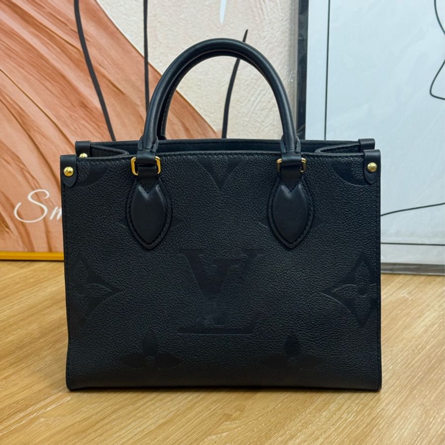 Lv on the go PM 全牛皮壓紋黑色 小號✨最新晶片款-1
