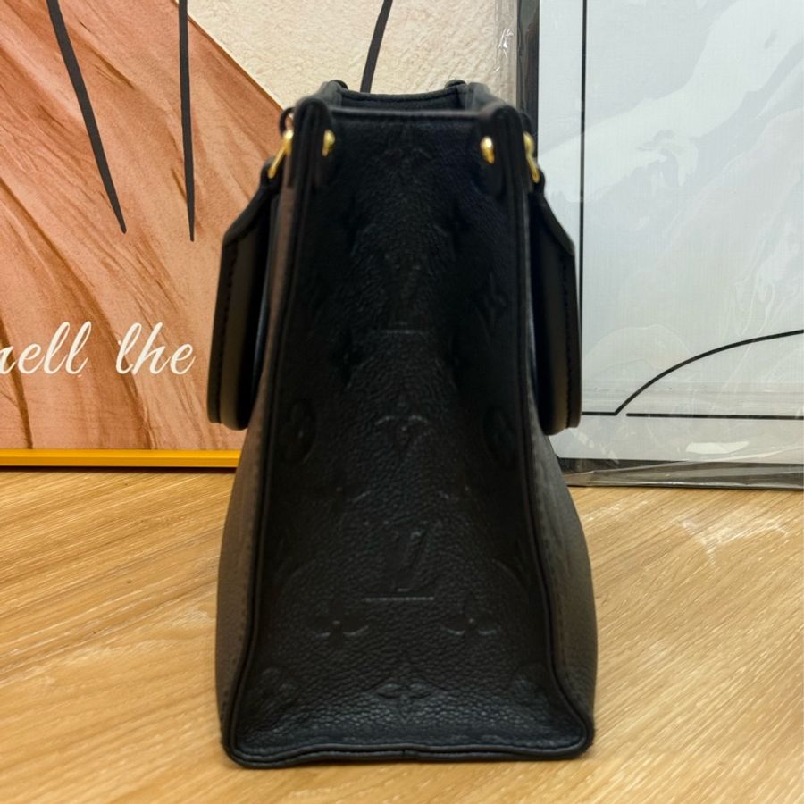 Lv on the go PM 全牛皮壓紋黑色 小號✨最新晶片款-3