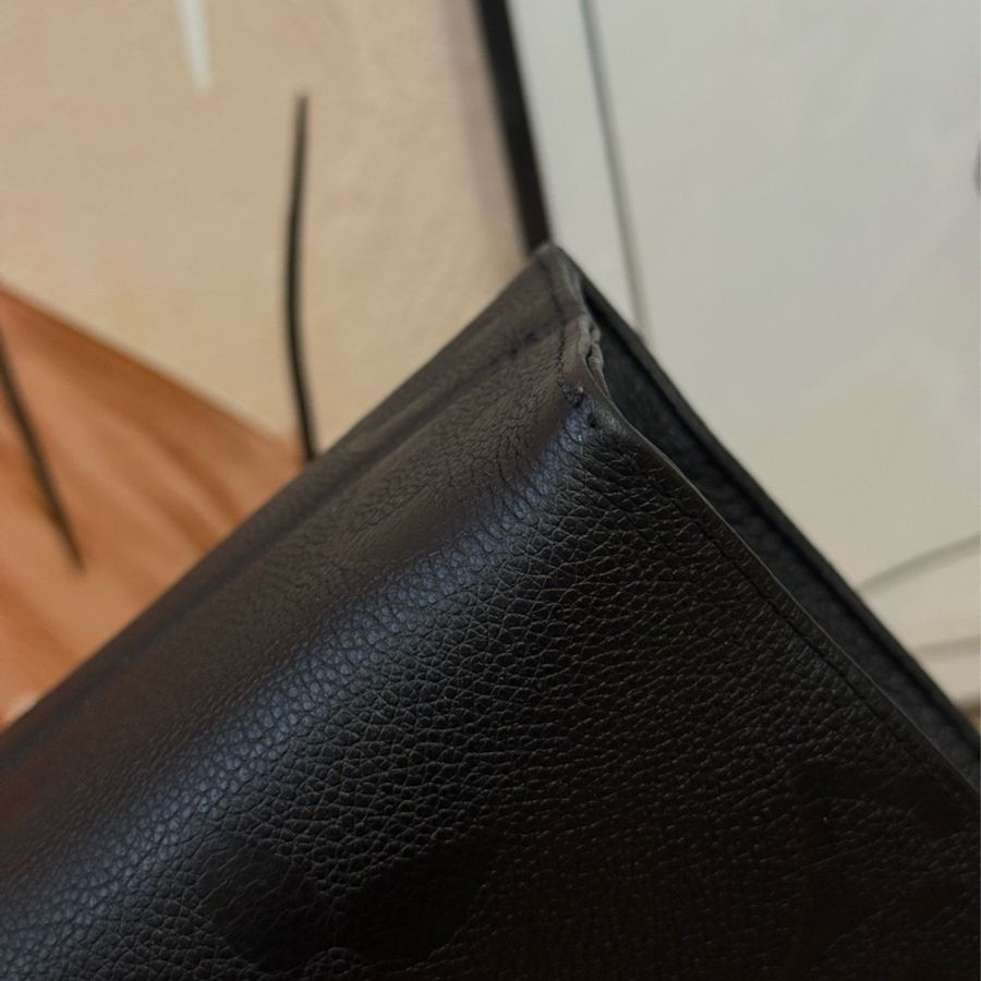 Lv on the go PM 全牛皮壓紋黑色 小號✨最新晶片款-9