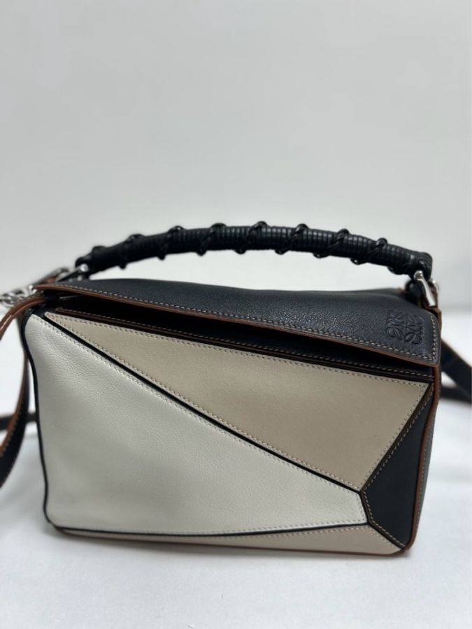 Loewe羅意威 Puzzle幾何包 小號,斑鳩灰拼黑色-1