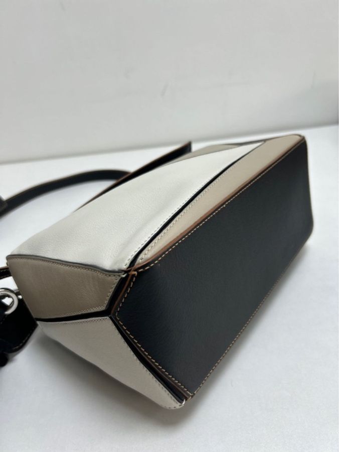 Loewe羅意威 Puzzle幾何包 小號,斑鳩灰拼黑色-3