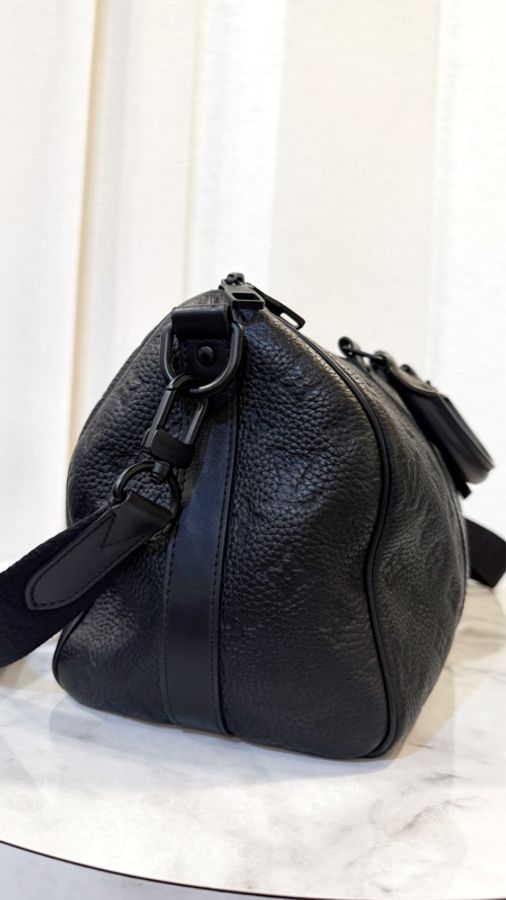LV 黑牛皮壓紋Keepall 35手提斜背波士頓包M22765-3