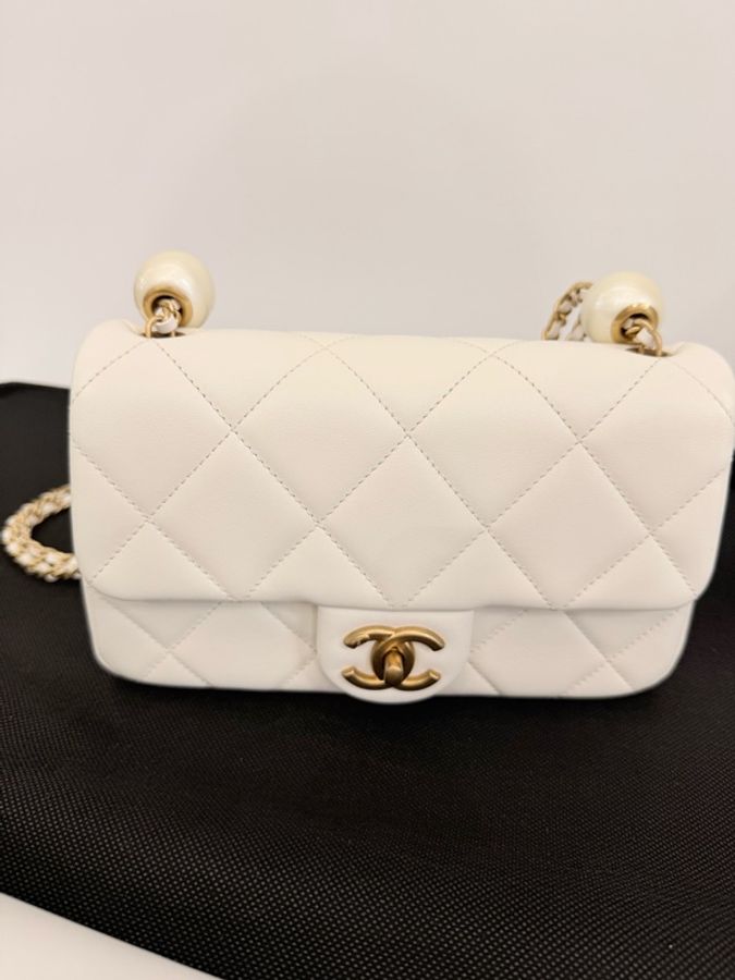 Chanel cf大mini 白羊皮金釦珍珠調節肩斜背包-3