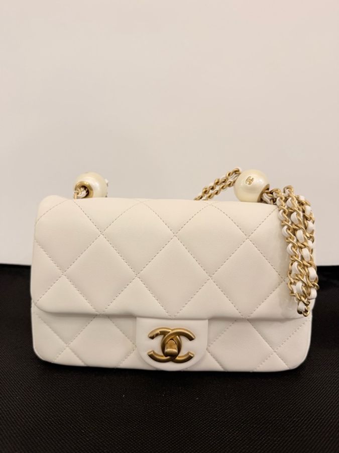Chanel cf大mini 白羊皮金釦珍珠調節肩斜背包-5