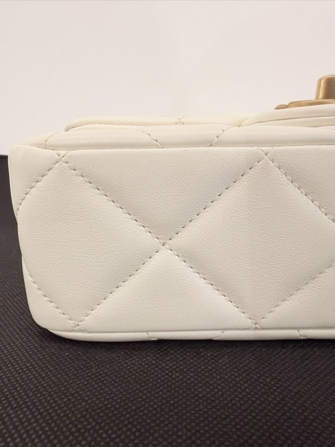 Chanel cf大mini 白羊皮金釦珍珠調節肩斜背包-20