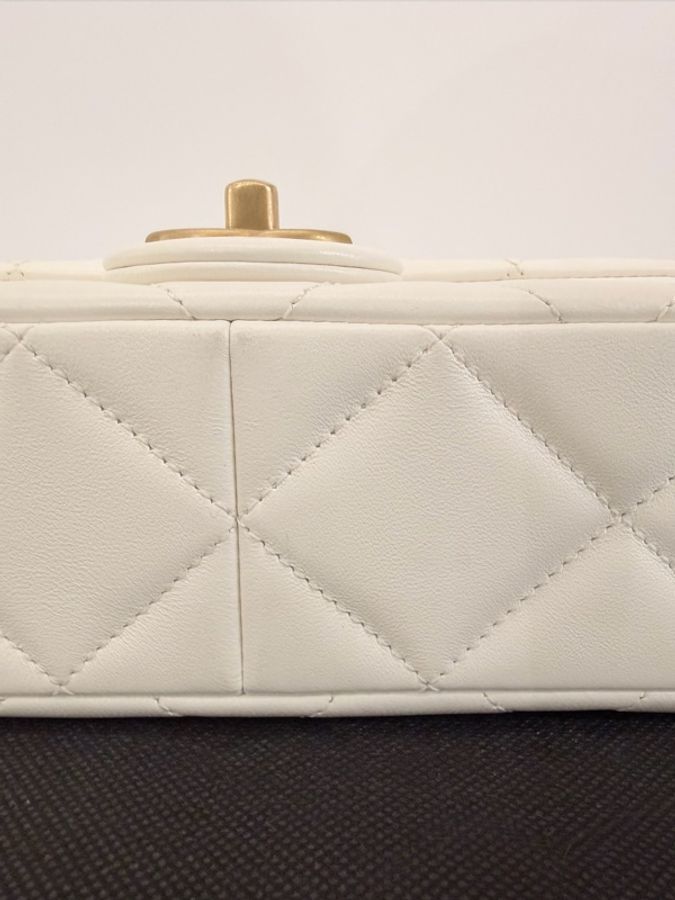 Chanel cf大mini 白羊皮金釦珍珠調節肩斜背包-21
