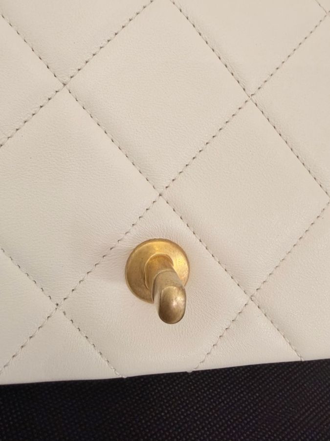 Chanel cf大mini 白羊皮金釦珍珠調節肩斜背包-36