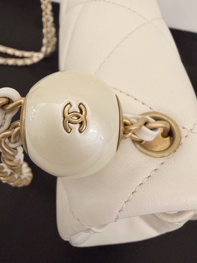 Chanel cf大mini 白羊皮金釦珍珠調節肩斜背包-39