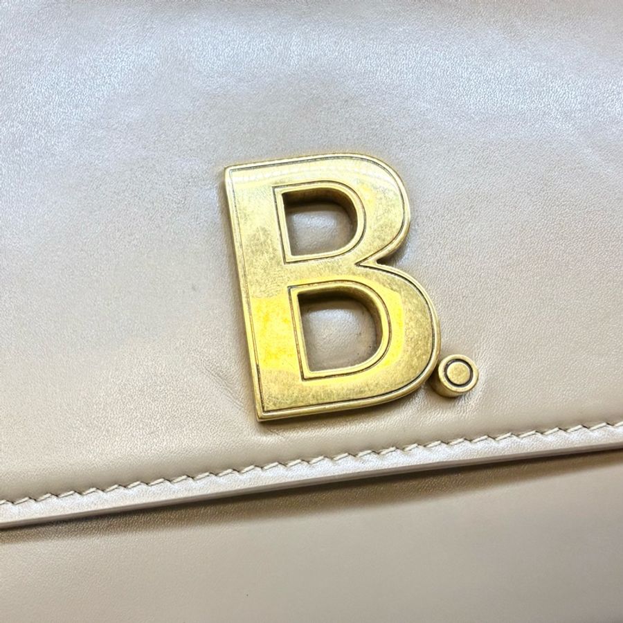 Balenciaga趙露思同款✨奶茶小牛皮B釦風琴小方包592898-8