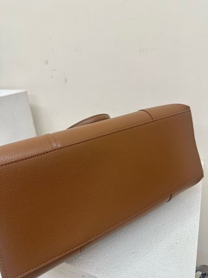 全新閑置 Furla 字母Logo標誌 皮革 托特包Tote包購物袋手提包 乾邑白蘭地 托特包-4