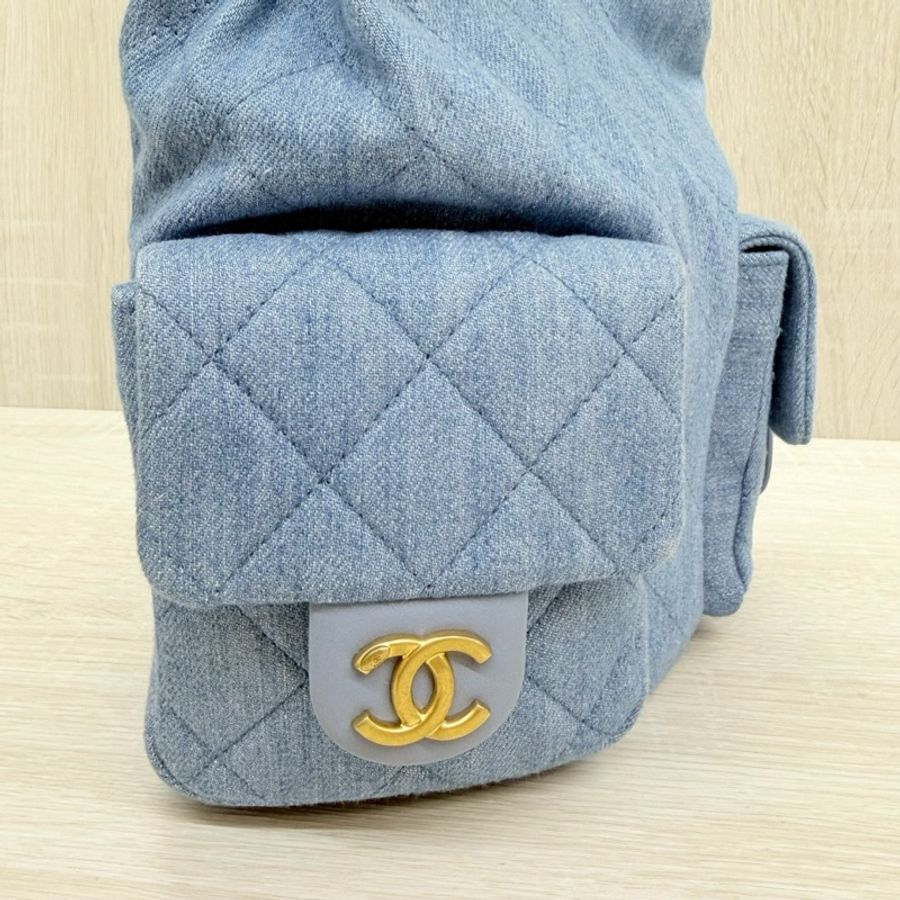 CHANEL超好搭配🩵水藍牛仔雙口袋後背包AS5310-14