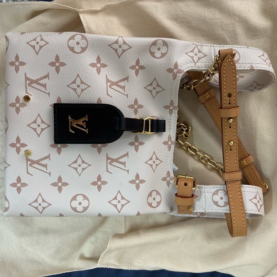 日本限定色Louis Vuitton Atlantis BB-0