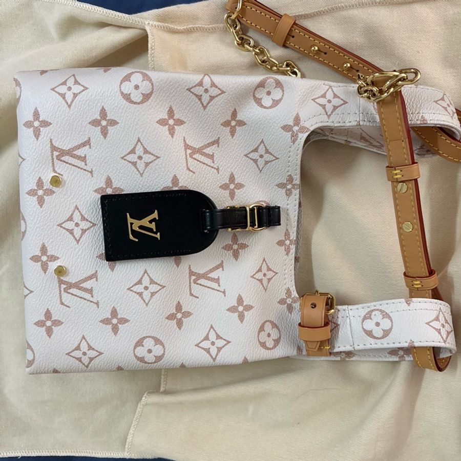 日本限定色Louis Vuitton Atlantis BB-1