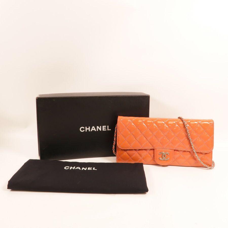 CHANEL 漆皮皮革Wallet On Chain肩背袋-9
