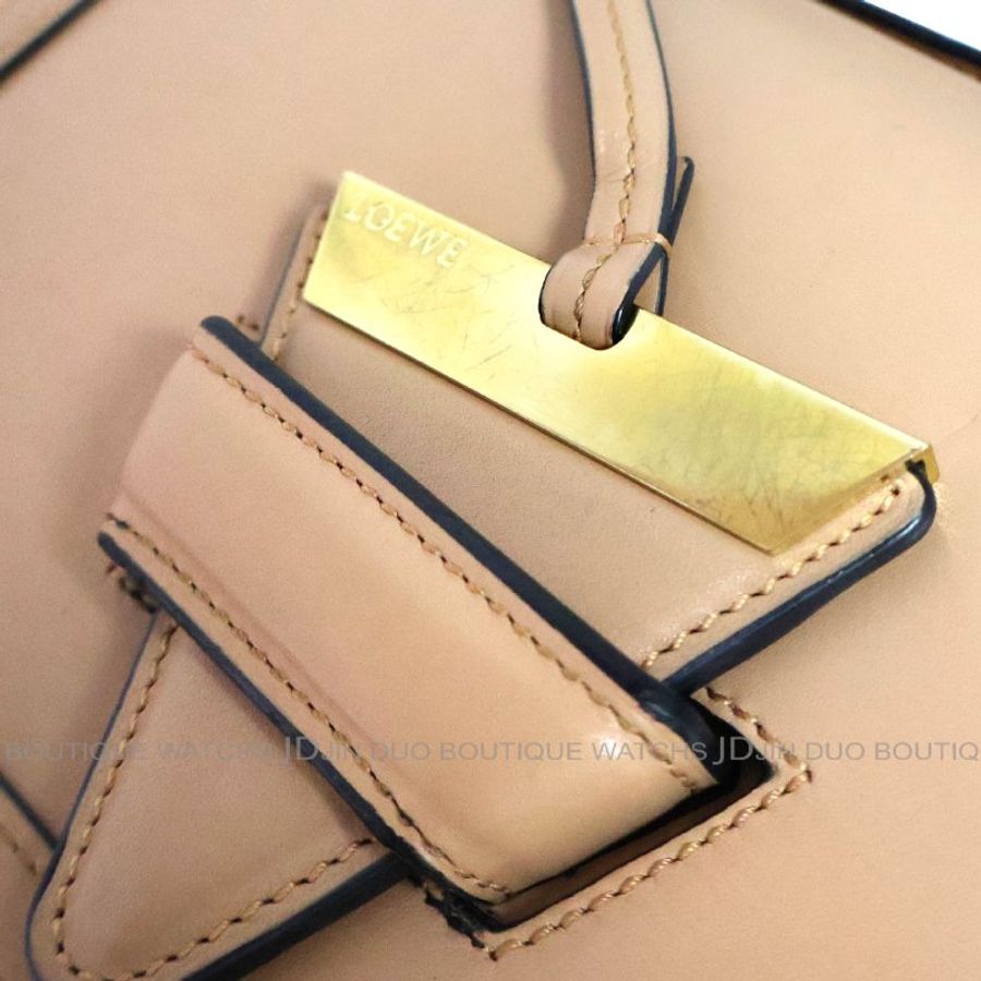 金鐸精品~2555 LOEWE羅威 Barcelona巴賽隆納中號粉裸色小牛皮金扣側肩背包-6