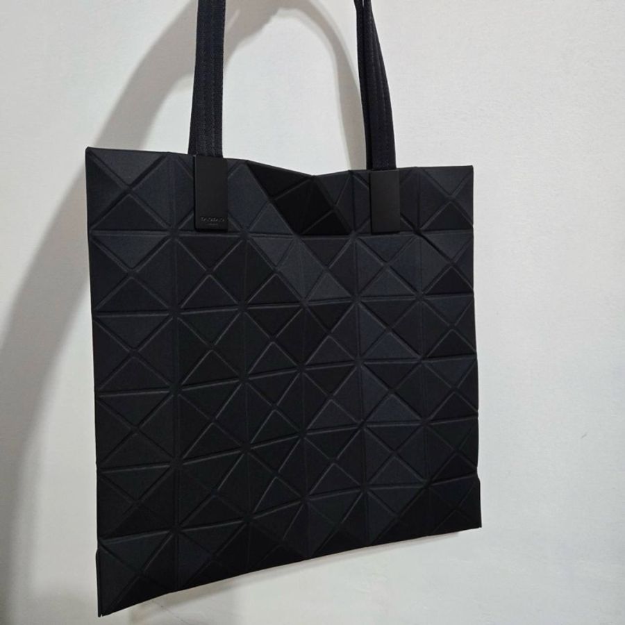 Issey Miyake 三宅一生 BaoBao 軌跡肩背包 手拿包 特殊材質設計-4