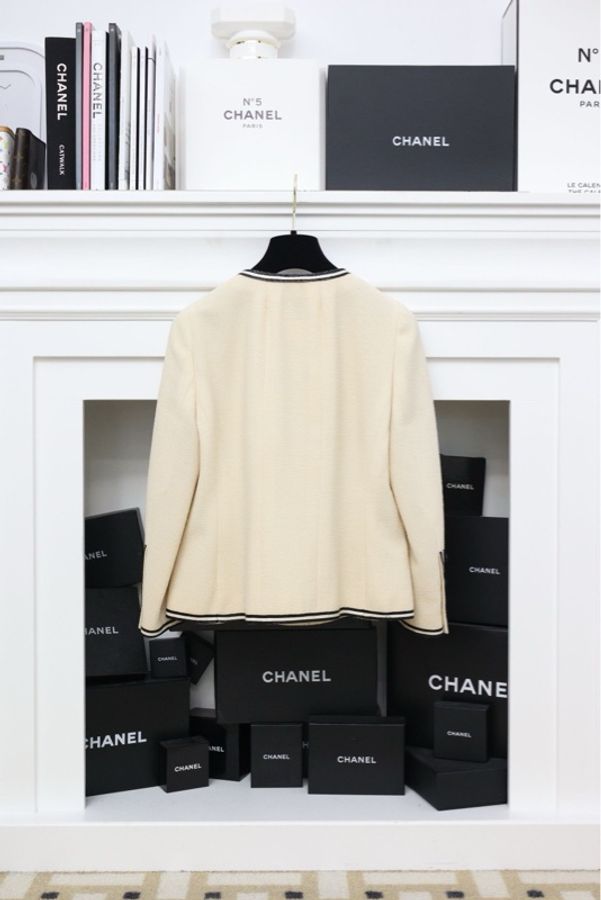 Chanel 95年芭比系列秀款黑白四口袋外套FR40-1
