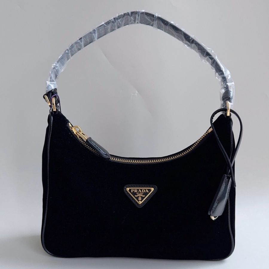 【全新品】Prada Re-Edition 黑金皮肩帶尼龍hobo腋下包 絲絨天鵝絨-6