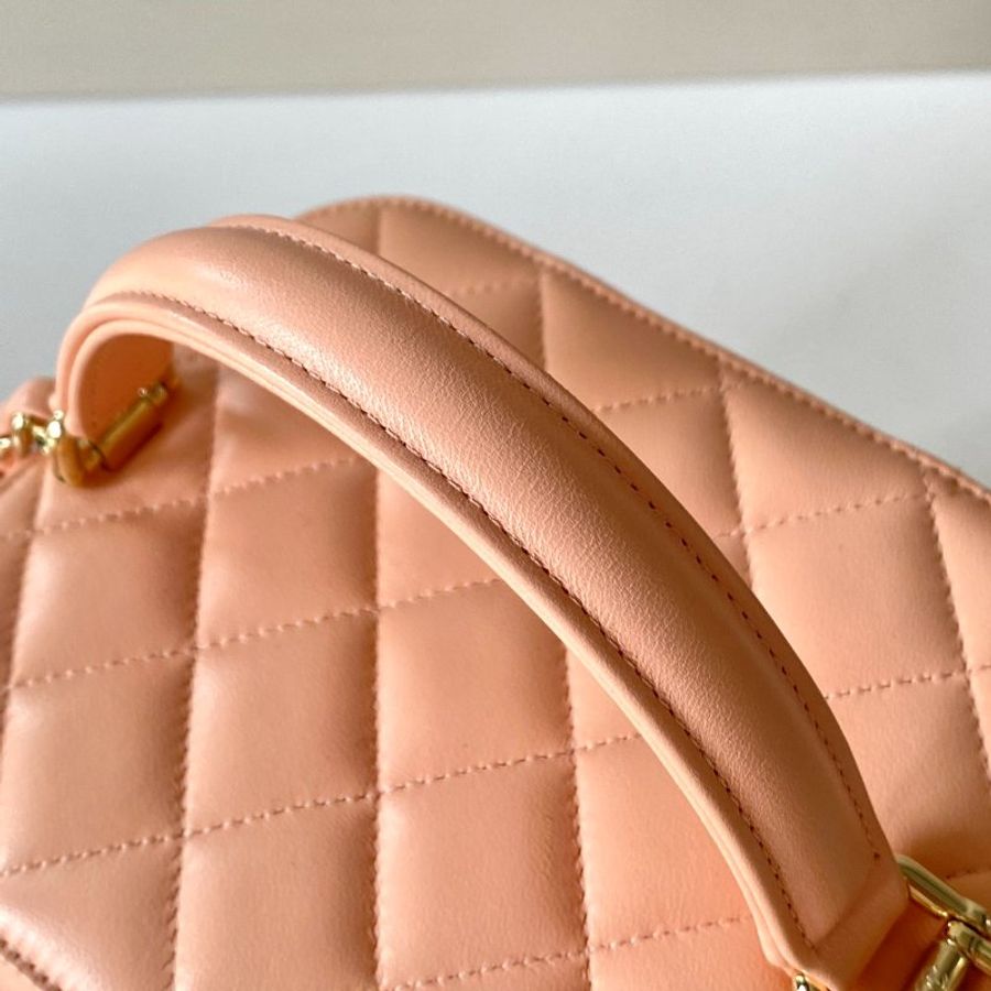 CHANEL 粉色 羊皮 金鍊 直式 手提 斜背 化妝箱 AS2362-6