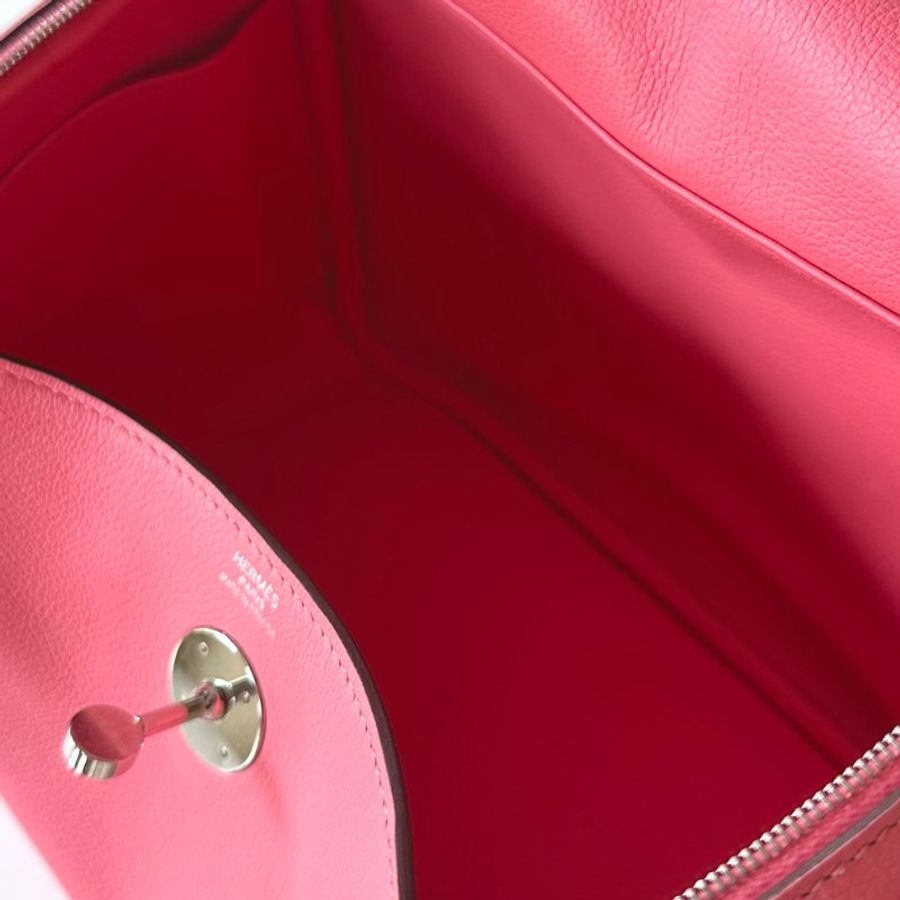 HERMES Lindy 26 粉色 銀釦 D刻 肩背包 現貨-5