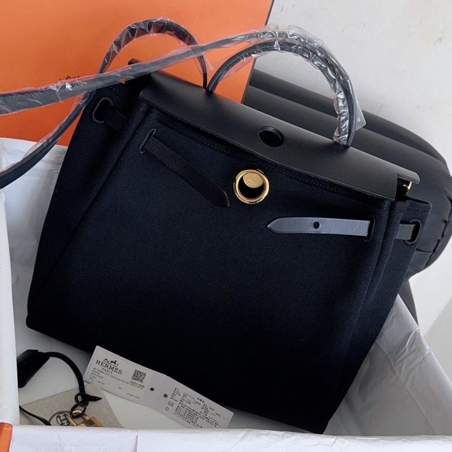【全新品】愛馬仕 Hermes 黑金Herbag31 Y刻 金扣 內縫 全膜-1