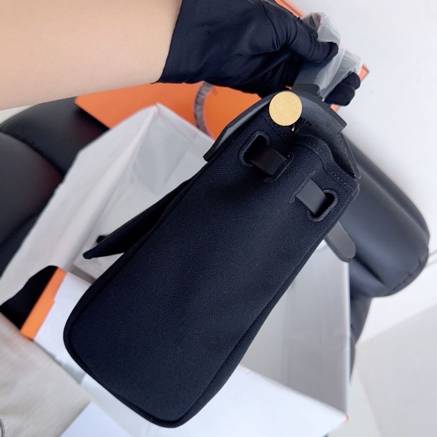 【全新品】愛馬仕 Hermes 黑金Herbag31 Y刻 金扣 內縫 全膜-5