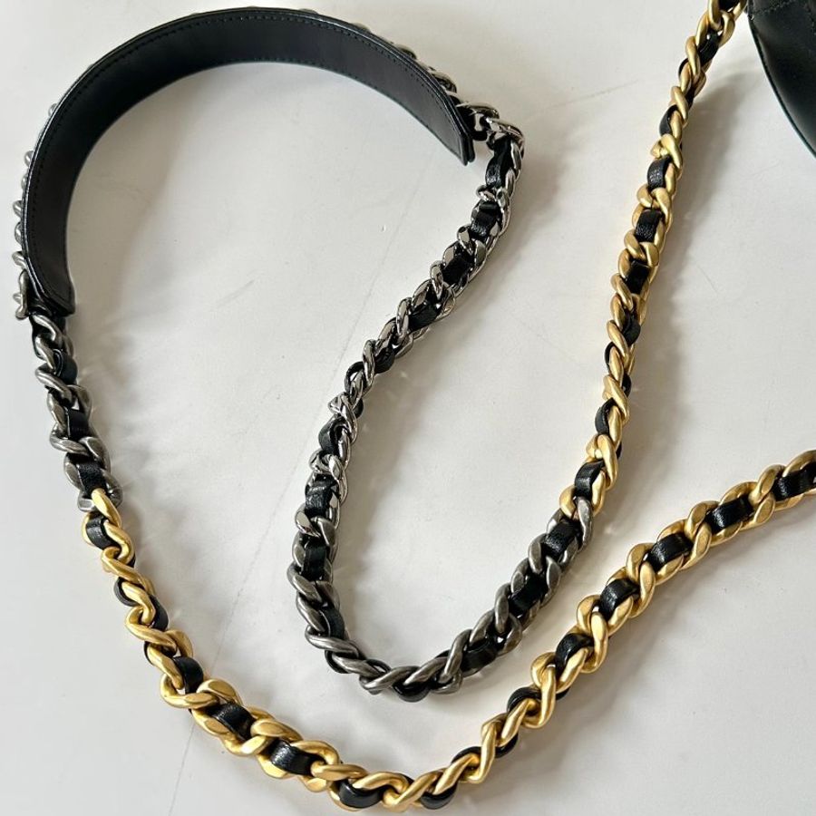 CHANEL 19系列 黑色 羊皮 金釦 雙色鍊 圓餅 斜背包 AP0945 現貨-7