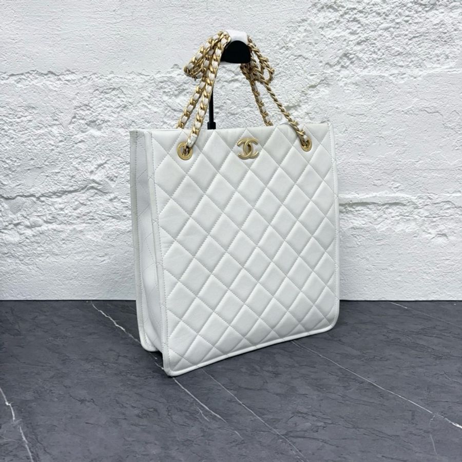 香奈兒 白雪公主荔枝皮金色五金購物袋tote 31開 尺寸:30*33.5*10-2