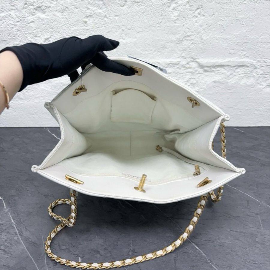 香奈兒 白雪公主荔枝皮金色五金購物袋tote 31開 尺寸:30*33.5*10-6