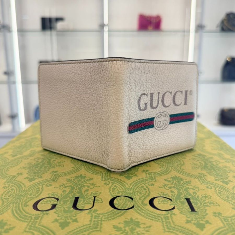 Gucci 白色荔枝紋logo短夾-2