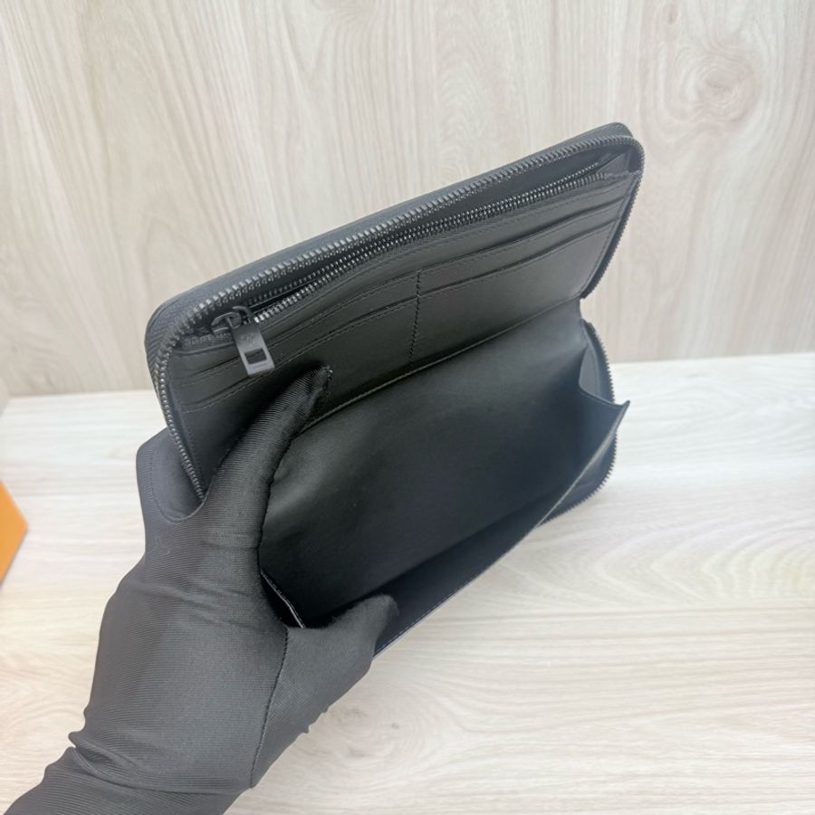 Lv黑Aerogram粒面小牛皮拉鏈長夾-14