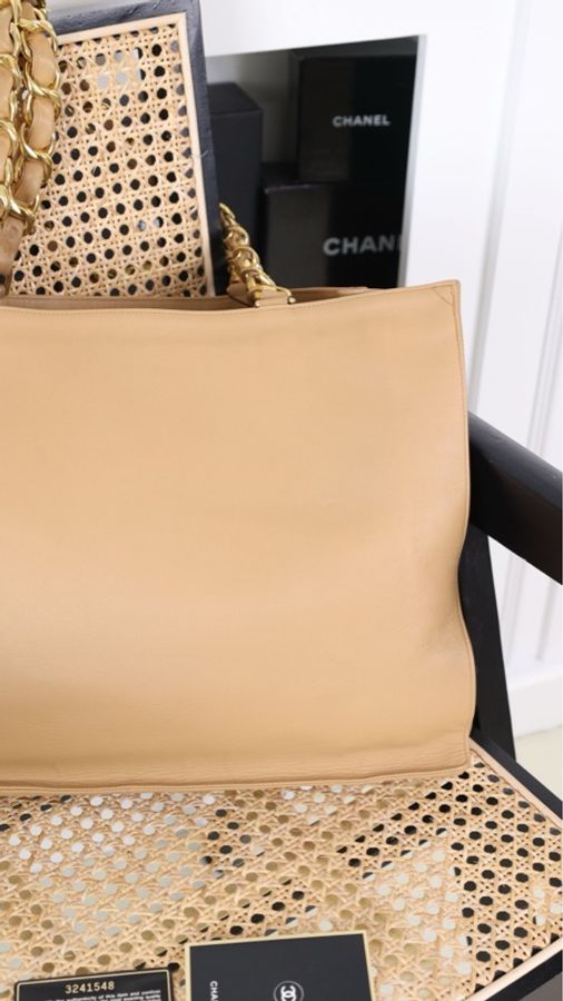 Chanel 3开奶茶色粗金链tote妈咪包-28