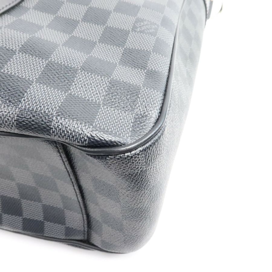 LOUIS VUITTON Damier Graphite Tadao MM銀扣手挽肩背兩用袋-9