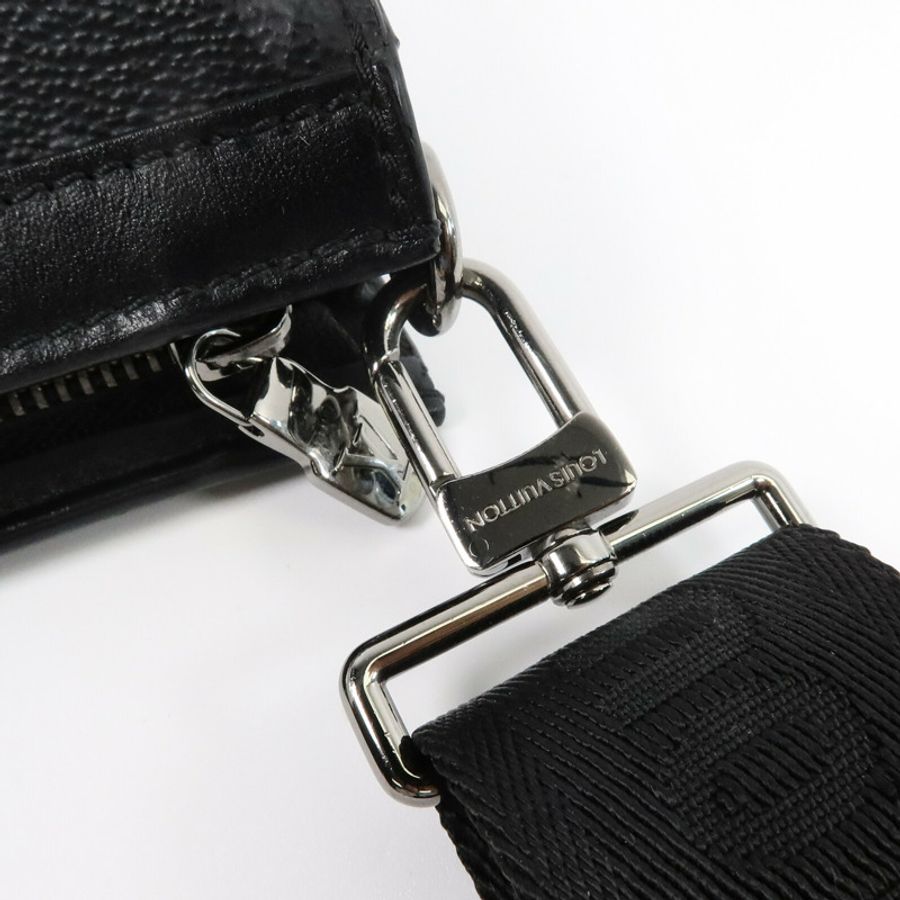 LOUIS VUITTON Monogram Eclipse Gaston銀扣肩背袋-12