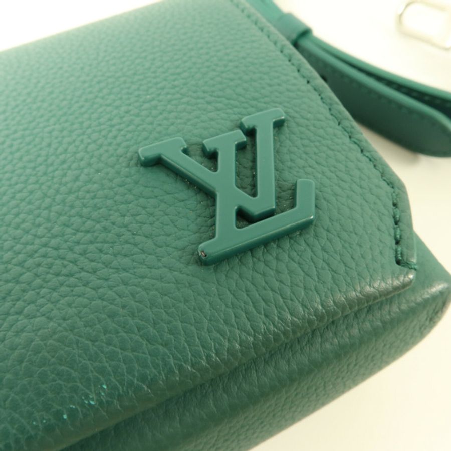 LOUIS VUITTON Taurillon Fastline Messenger Mini Aerogram Collection肩背袋-7