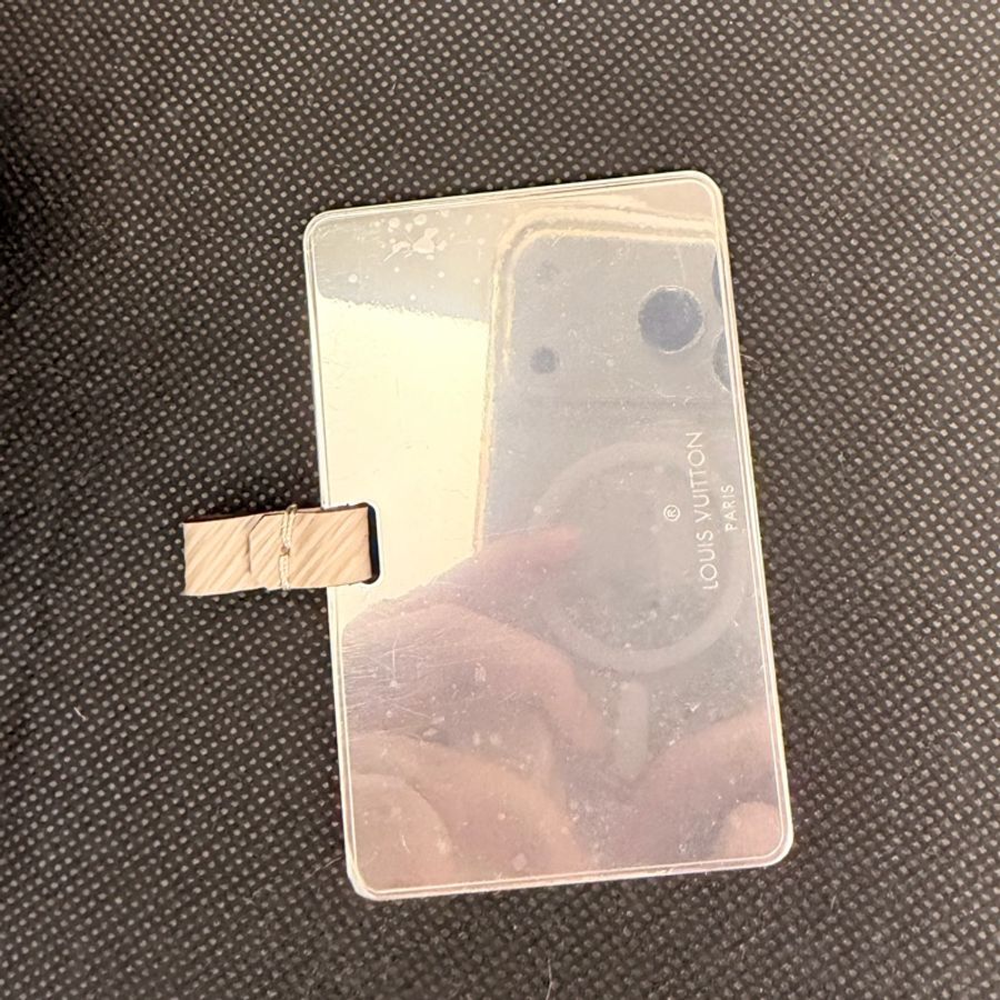 LV twist 奶茶色pm 斜背包-27