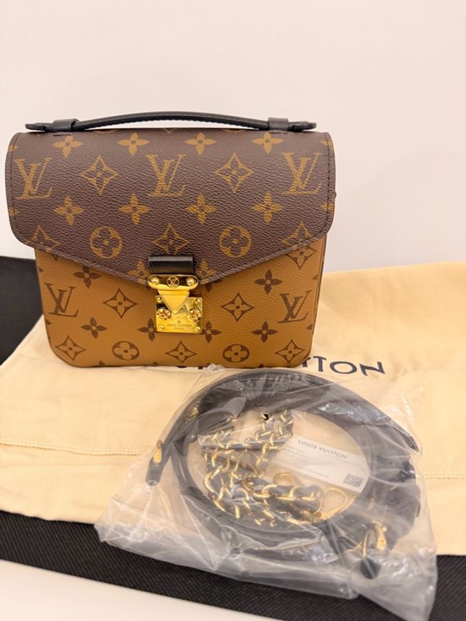 LV雙色原花金釦pochette métis 肩背、後背包-4