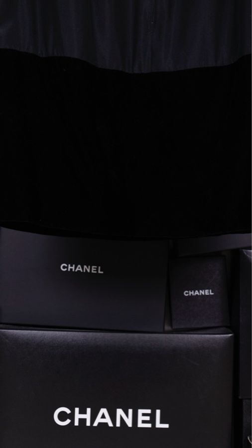 Chanel 93年秋冬秀款黑金丝绒双排扣套装-32