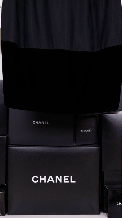 Chanel 93年秋冬秀款黑金丝绒双排扣套装-33