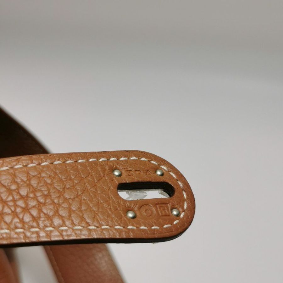 Hermes Lindy30旋扣單肩包Clemence(TC)牛皮銀扣37金棕框R刻-13
