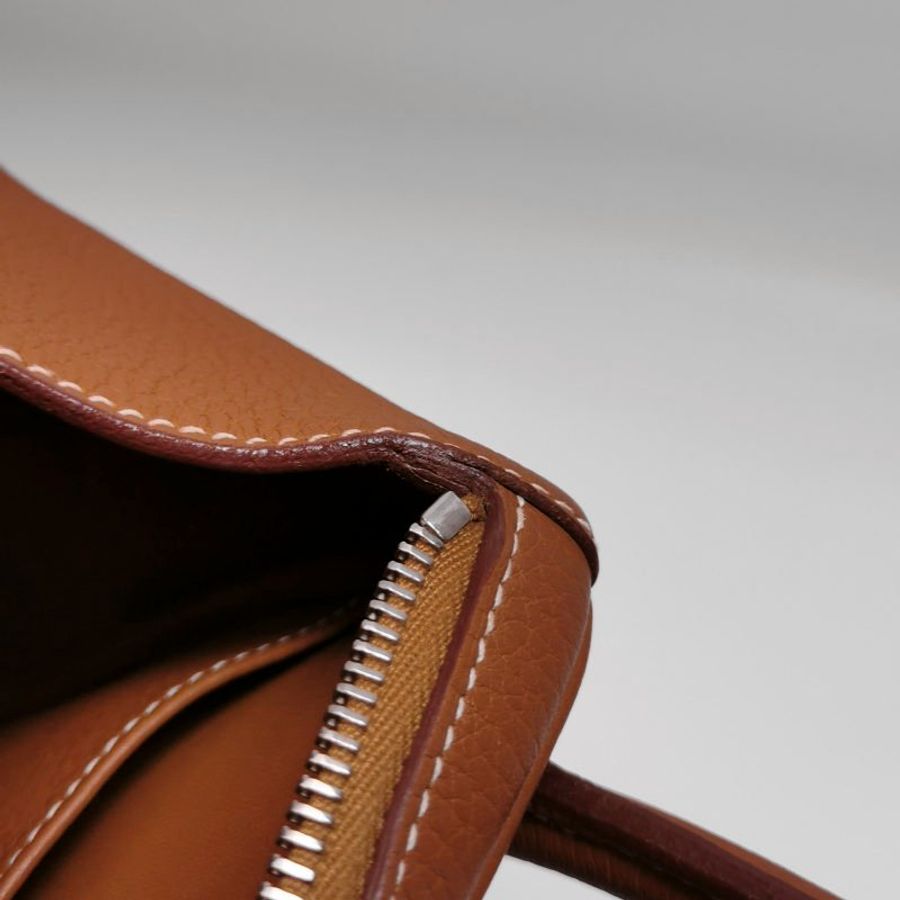 Hermes Lindy30旋扣單肩包Clemence(TC)牛皮銀扣37金棕框R刻-31